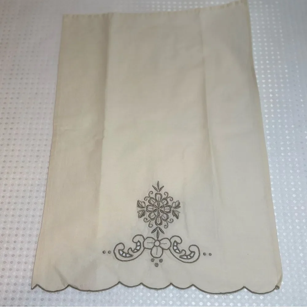 Vintage Embroidered Cream Napkins Set of 2